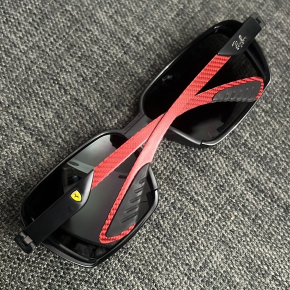RAY BAN -RB8360M SCUDERIA FERRARI COLLECTION - Picture 11 of 16